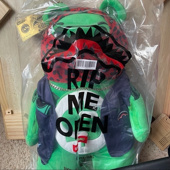 SPRAYGROUND LIMITED EDITION Ski Mask Money Bear Green Teddy Backpack - Picture 5 of 13
